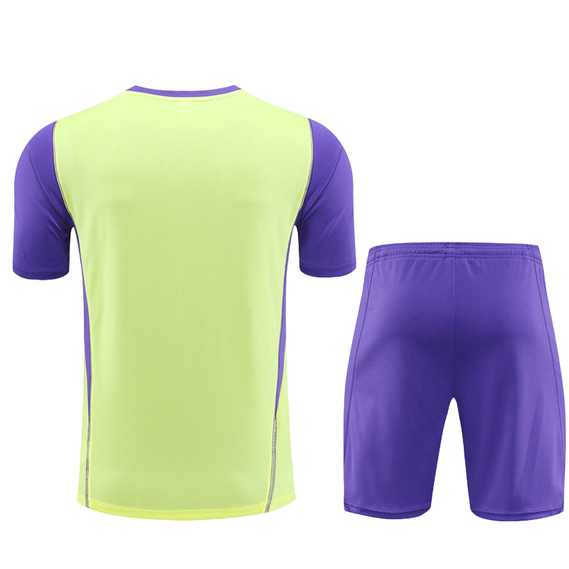 Conjunto Real Madrid Treino Bermuda e Camisa Amarela 2023/24