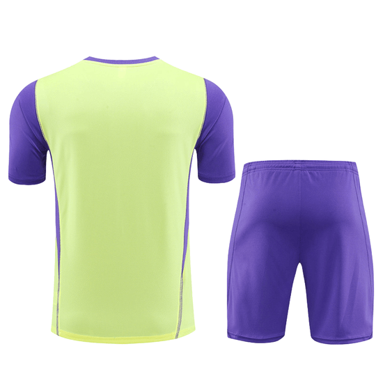 Conjunto Real Madrid Treino Bermuda e Camisa Amarela 2023/24