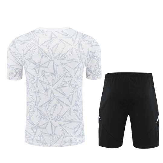Conjunto Real Madrid Treino Bermuda e Camisa Branca 2024/25