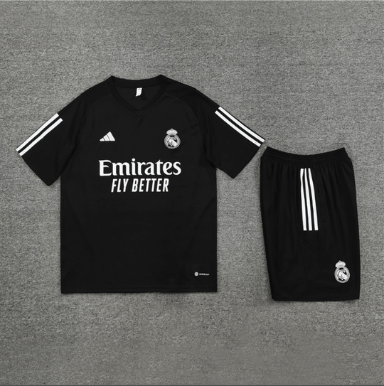 Conjunto Real Madrid Treino Bermuda e Camisa Preta 2023/24
