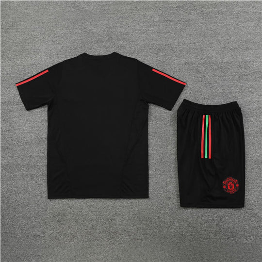 Conjunto Manchester United Treino Camisa e Short Preto 2023/24