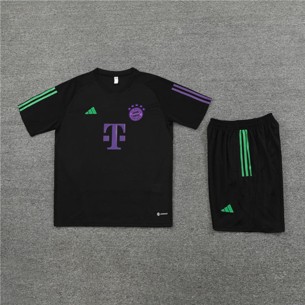 Conjunto Bayern de Munique Treino Camisa e Short Preto 2023/24