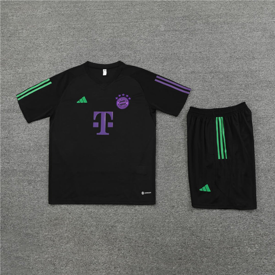 Conjunto Bayern de Munique Treino Camisa e Short Preto 2023/24