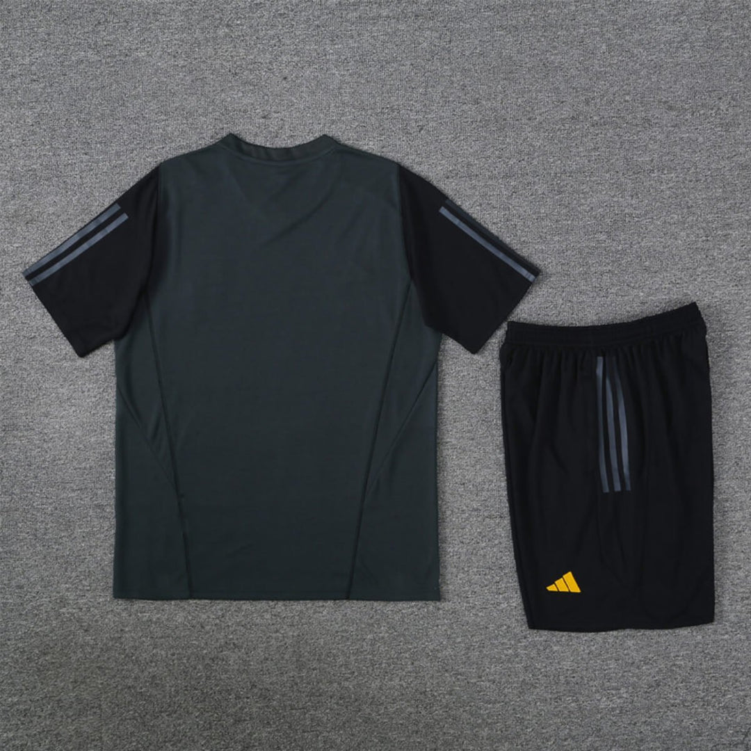 Conjunto Real Madrid Treino Camisa e Short Preto 2023/24