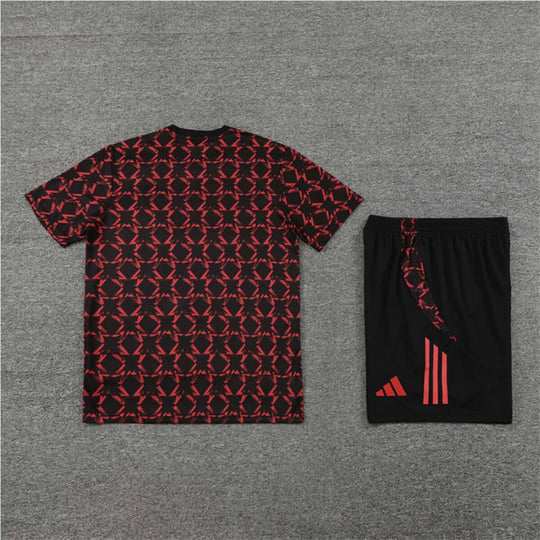 Conjunto Manchester United Treino Camisa e Short Vermelho 2024/25
